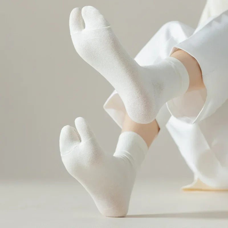 Tabi chaussettes - une taille unique s'adapte à toutes les pointures