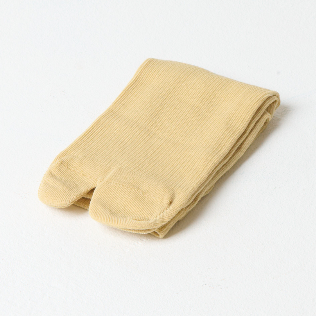 Tabi chaussettes - une taille unique s'adapte à toutes les pointures