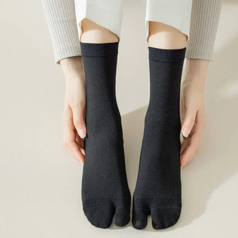 Tabi chaussettes - une taille unique s'adapte à toutes les pointures